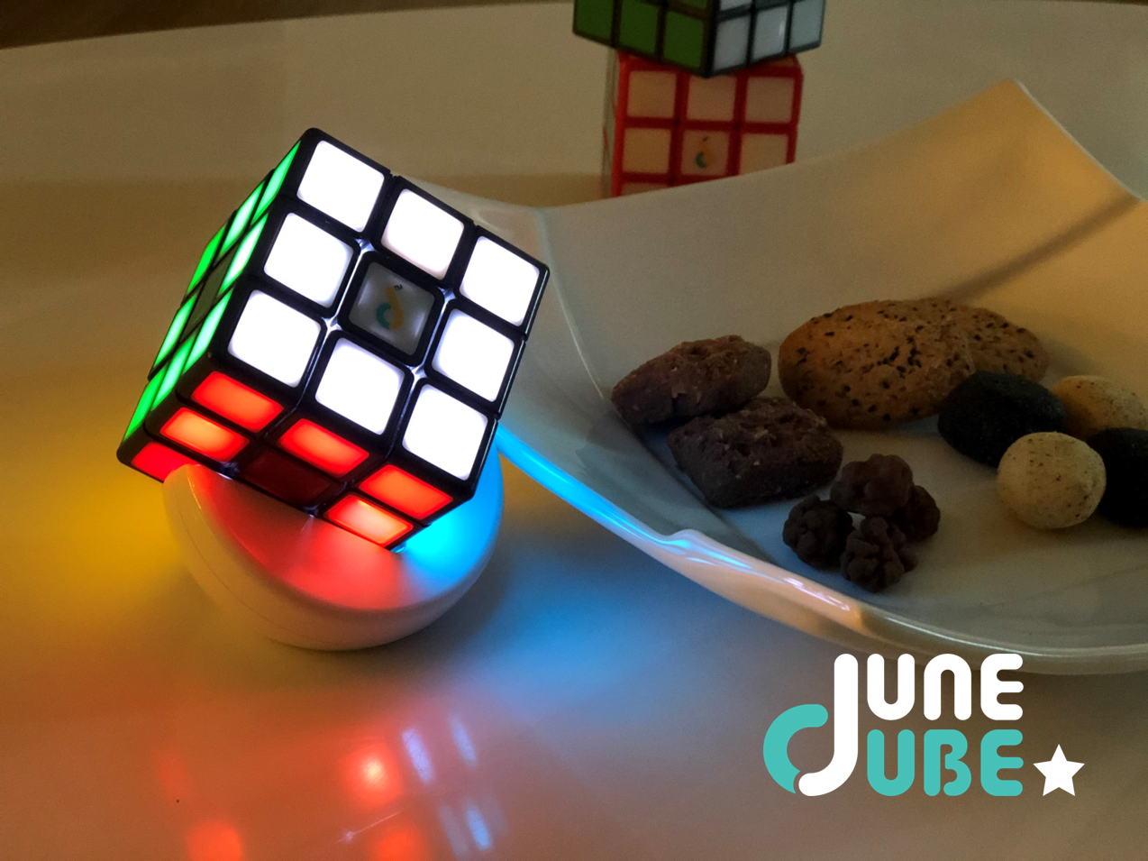 光って揃えるのをアシスト！誰でも揃える事ができる“キューブ型パズル JUNECUBE”をアタラシイものや体験の応援購入サービス「Makuake（マクアケ）」にて販売いたします。のサブ画像1