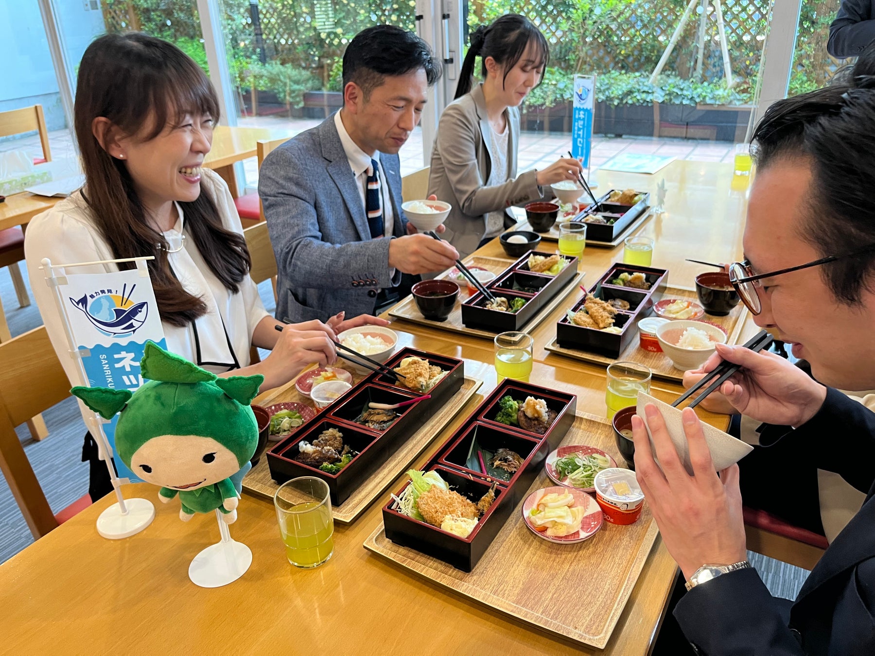 ダイナムが社食にて「三陸・常磐ランチ」の提供を開始のサブ画像2_社員食堂の様子